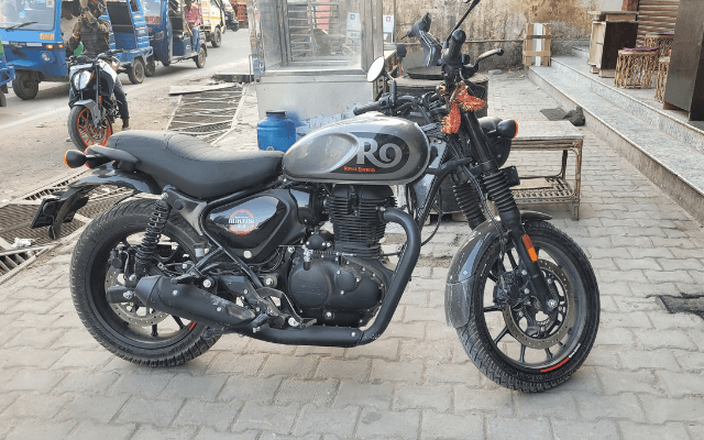 Trolley Rent For Baby in Vrindavan